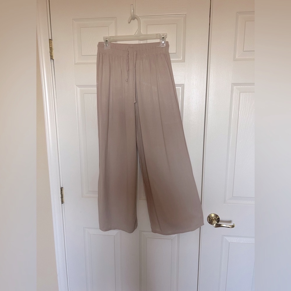 Chic Wide-Leg Tan Pallazo style Pants - Picture 3 of 7